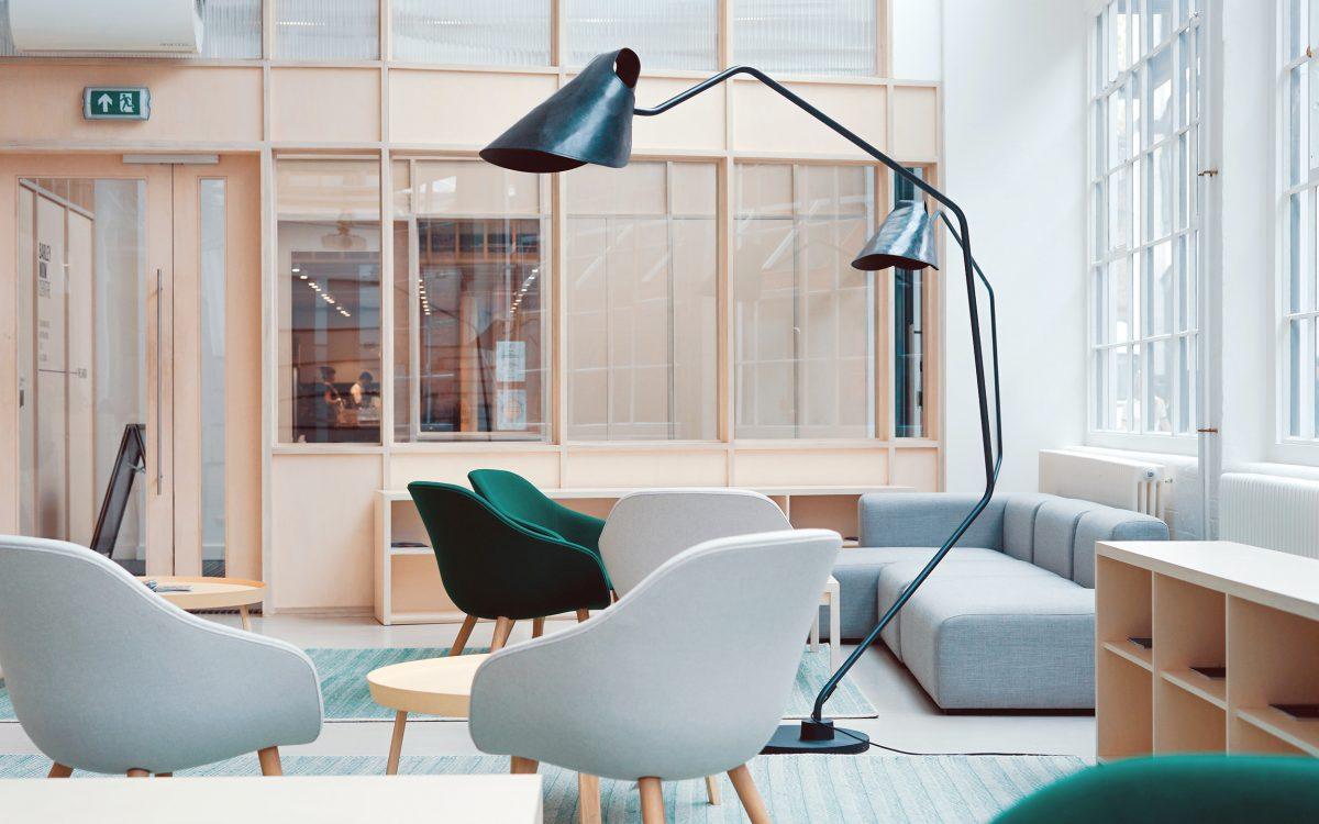 Una casa con techos altos y mucha luz: tips para sacar el máximo partido
